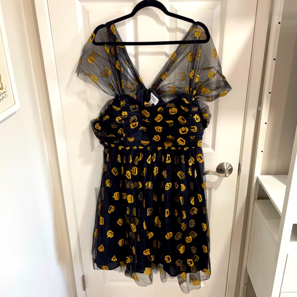 NWT - Unique Vintage - Black Tulle Glitter Jack-O-Lantern Print Dress -  Size 5X